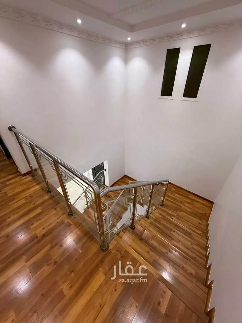 فيلا 8 غرف في المونسية 4