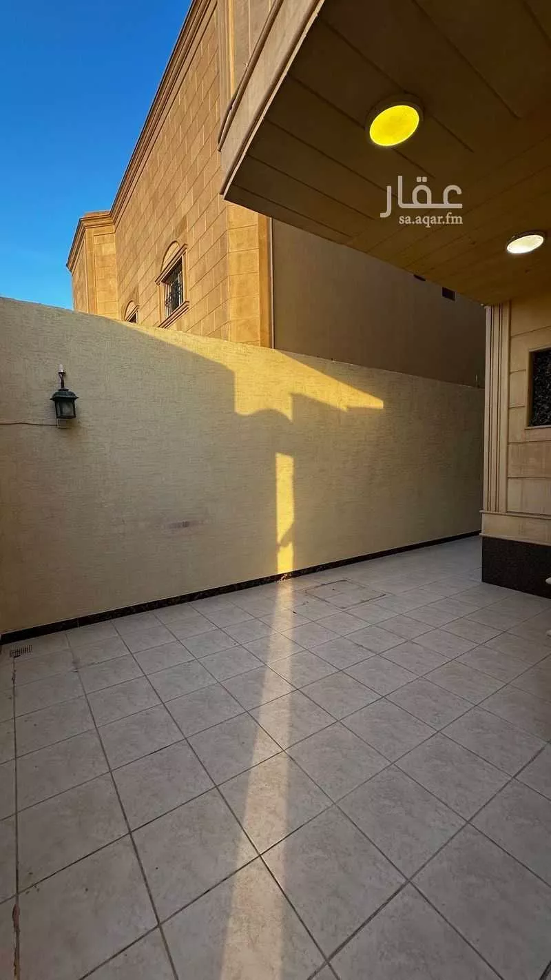 فيلا 6 غرف في الروابي 4