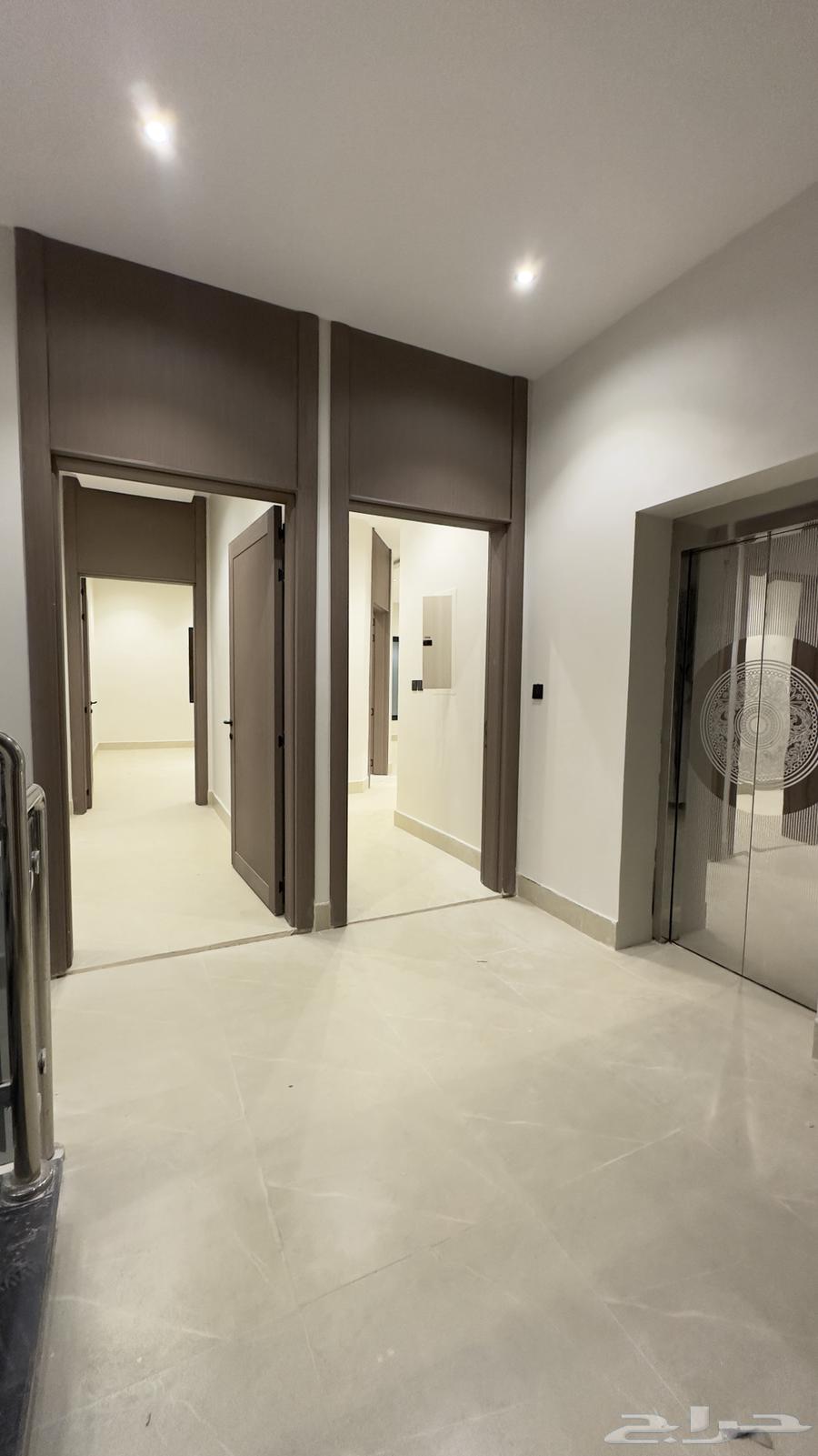 شقة 6 غرف في احد 5