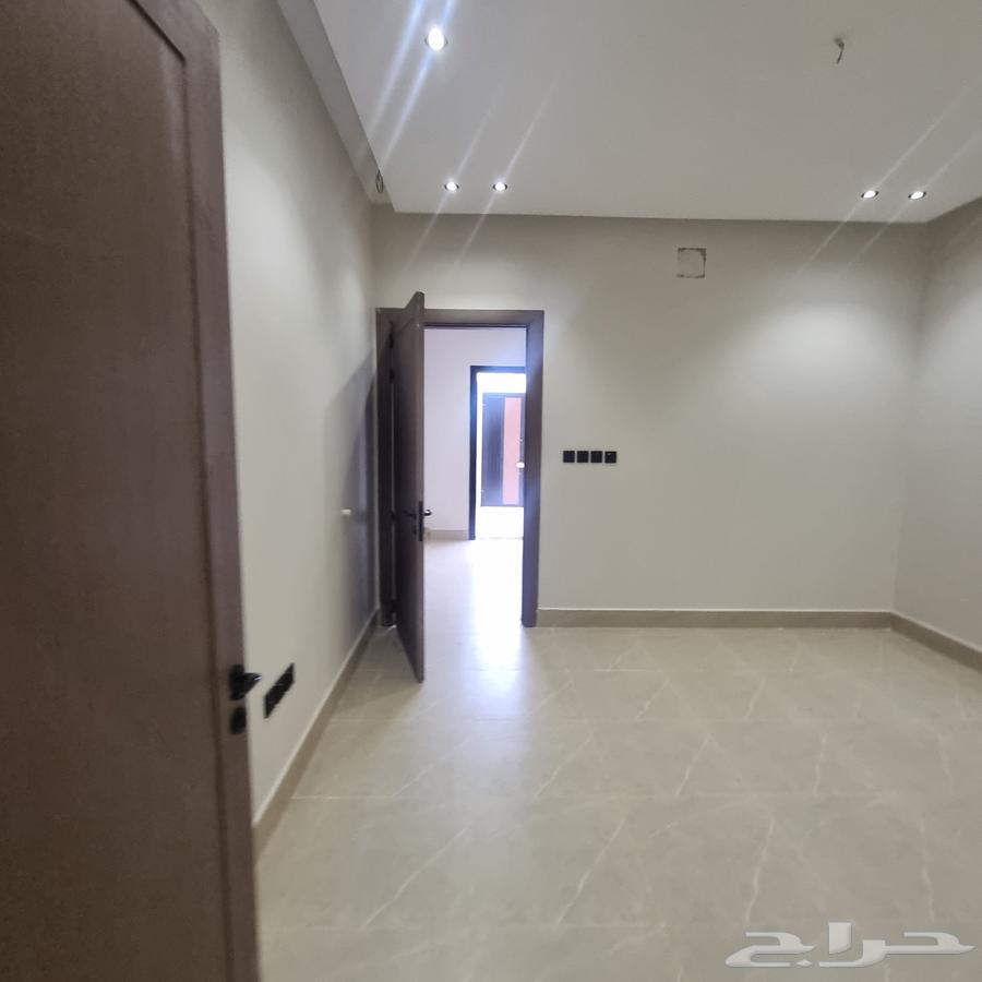 شقة 6 غرف في بدر 6