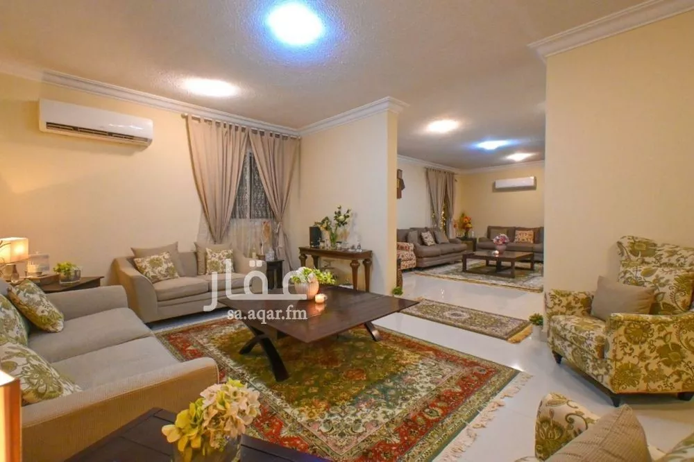 شقة 4 غرف في الملقا 4