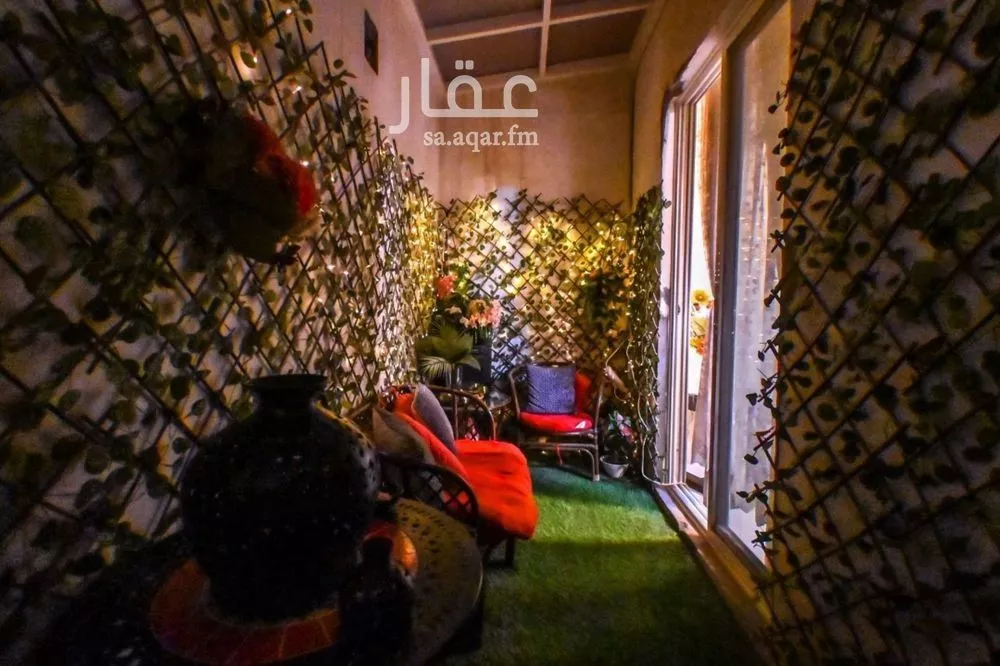 شقة 4 غرف في الملقا 10