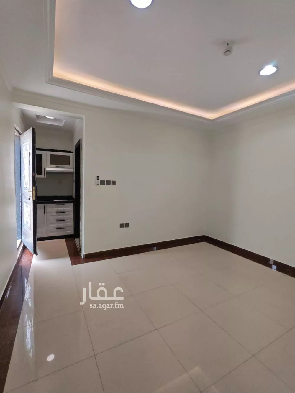 شقة 2 غرف في الروضة 4