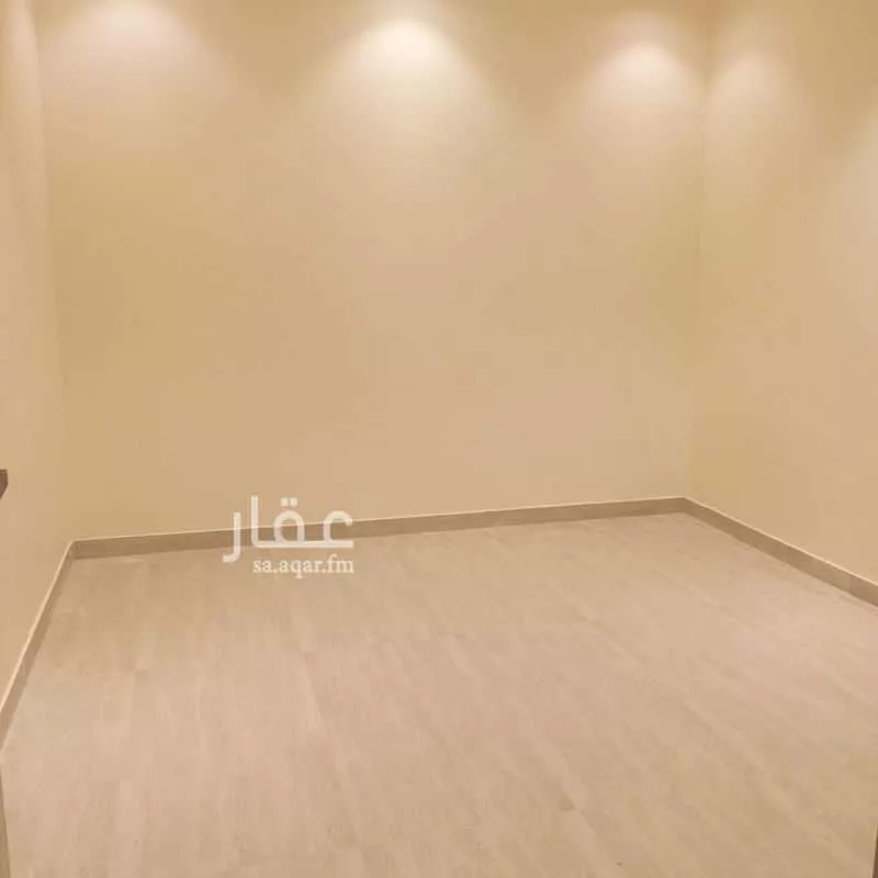 فيلا 6 غرف في عكاظ 6