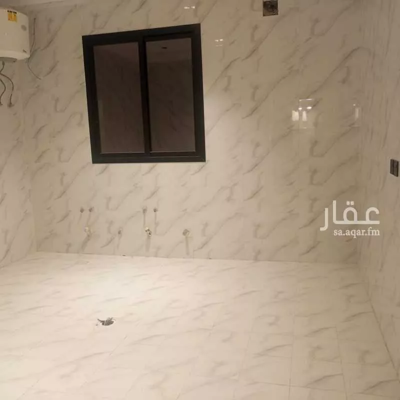 فيلا 6 غرف في عكاظ 8