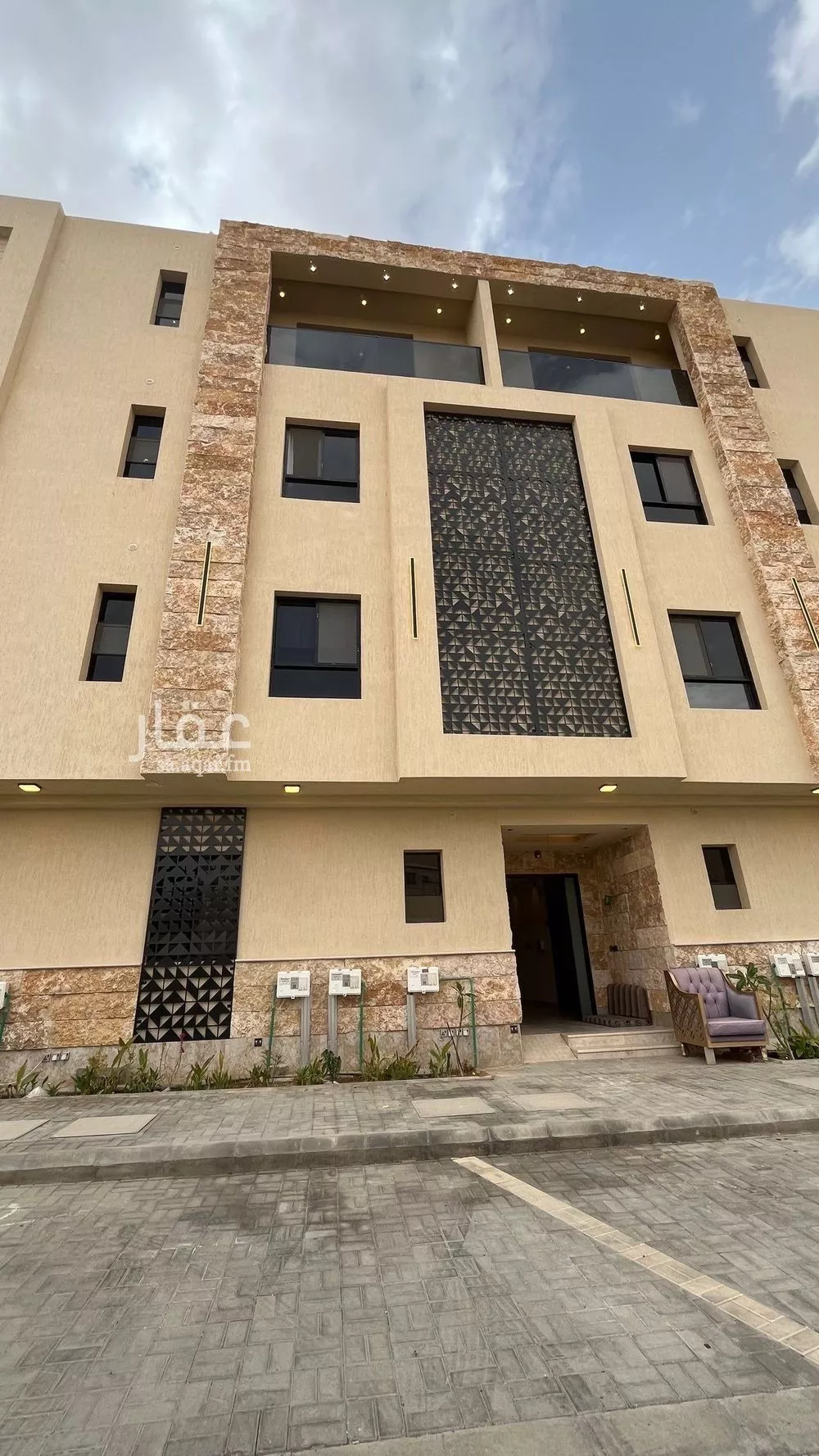 شقة 6 غرف في عكاظ 2