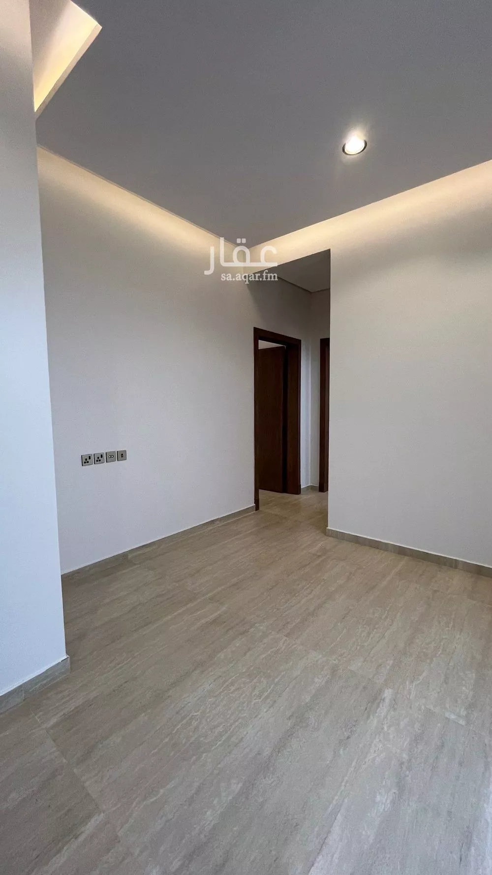 شقة 6 غرف في عكاظ 21