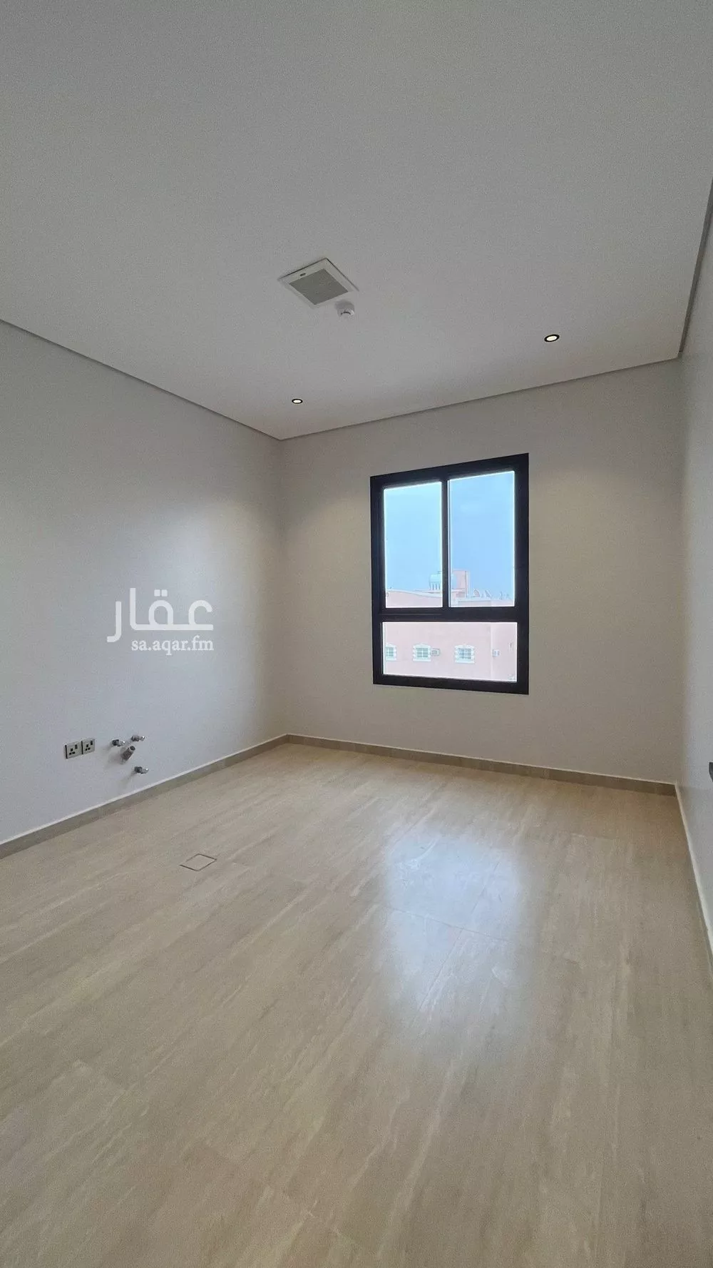 شقة 6 غرف في عكاظ 23