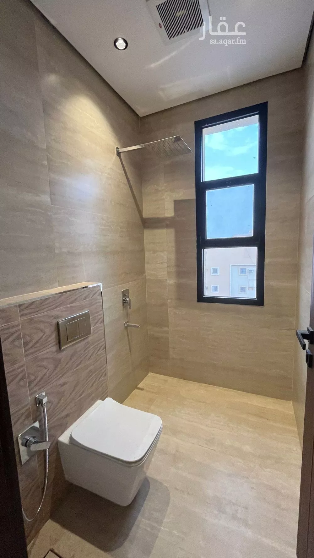 شقة 6 غرف في عكاظ 25