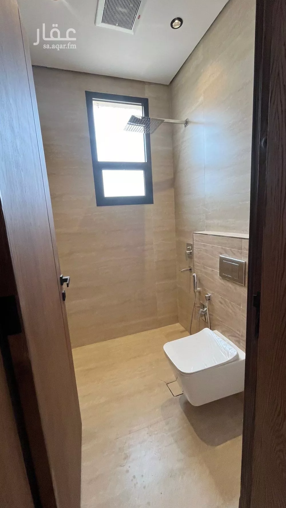 شقة 6 غرف في عكاظ 7