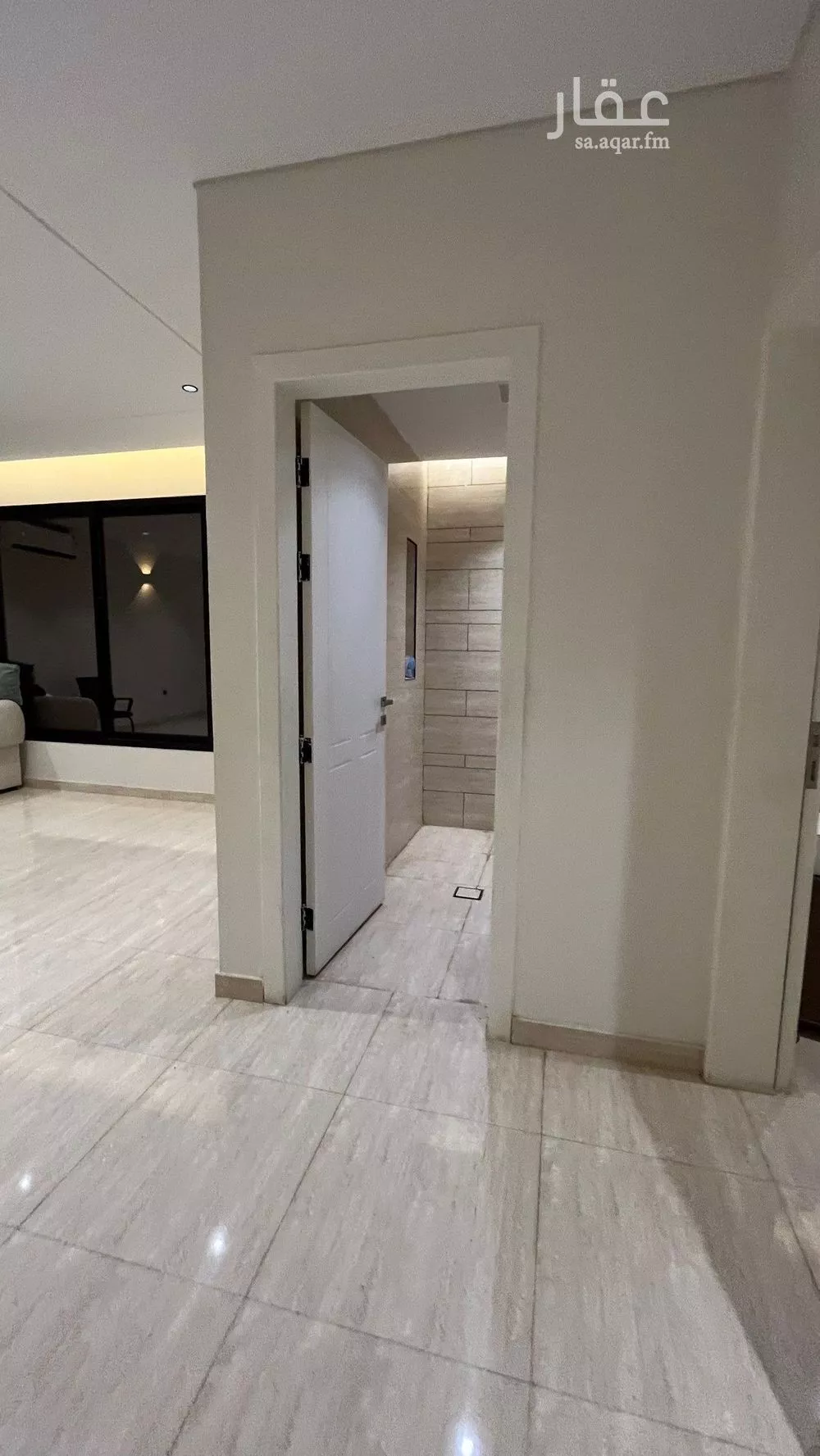 شقة 5 غرف في عكاظ 8