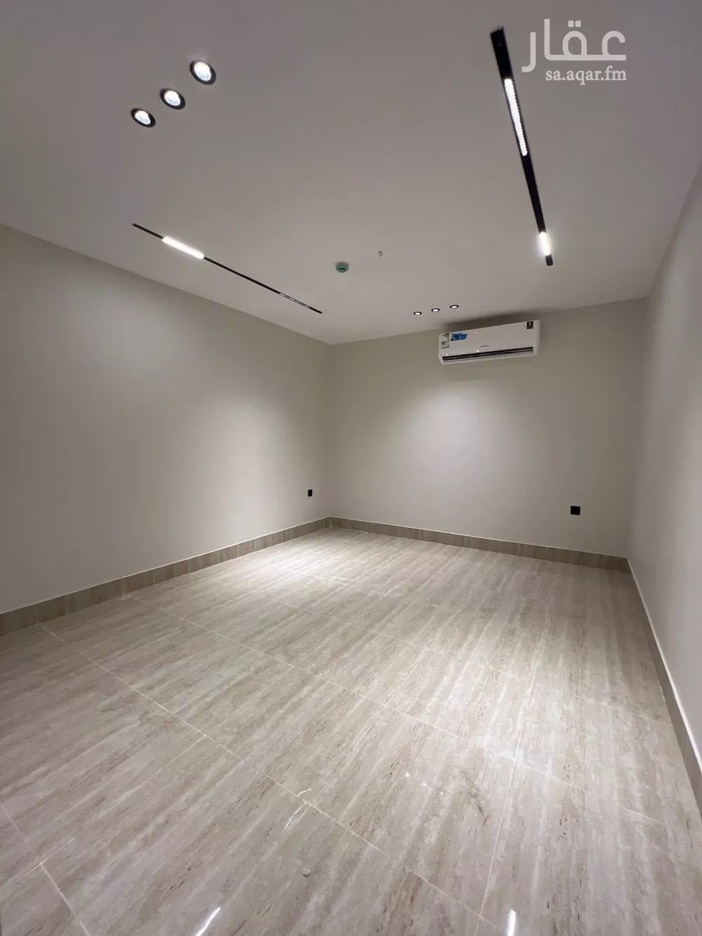 شقة 4 غرف في الندى 3