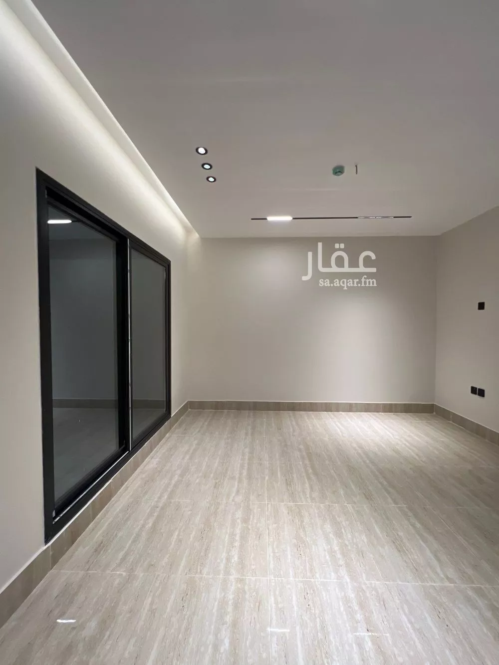 شقة 4 غرف في الندى 7