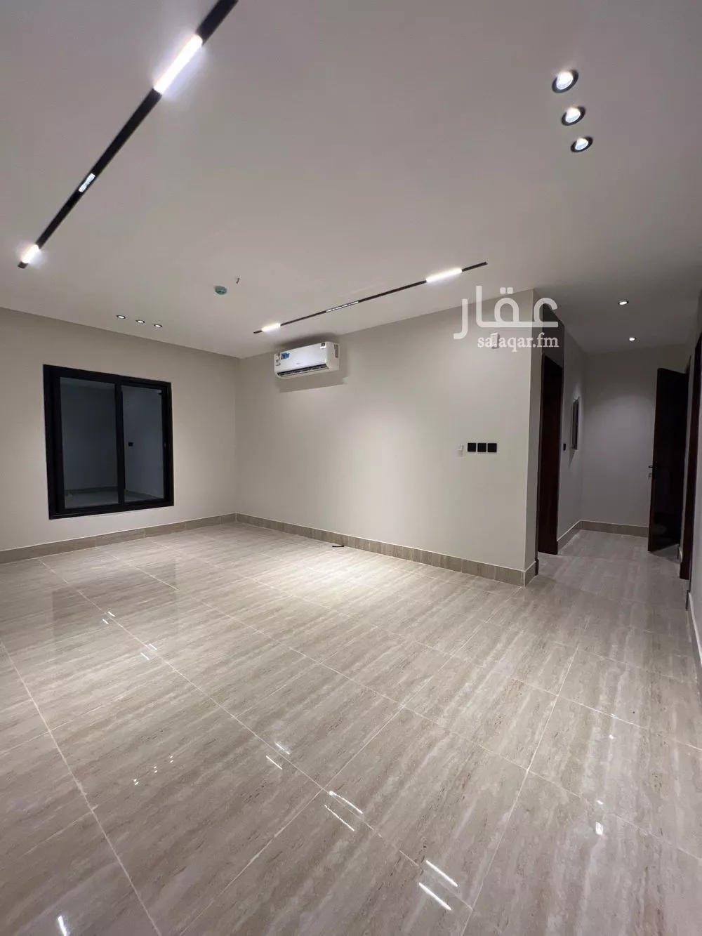 شقة 4 غرف في الندى 11