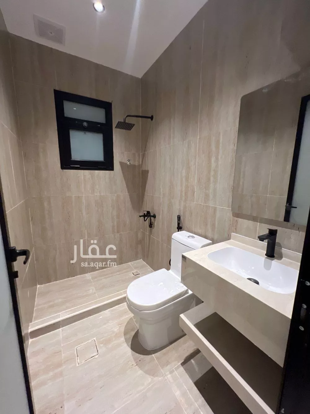 شقة 4 غرف في الندى 7