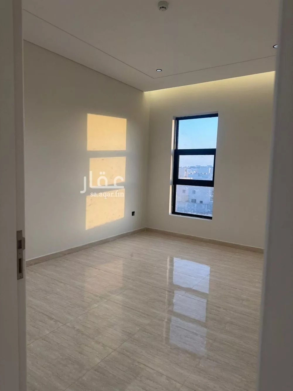 شقة 6 غرف في عكاظ 15