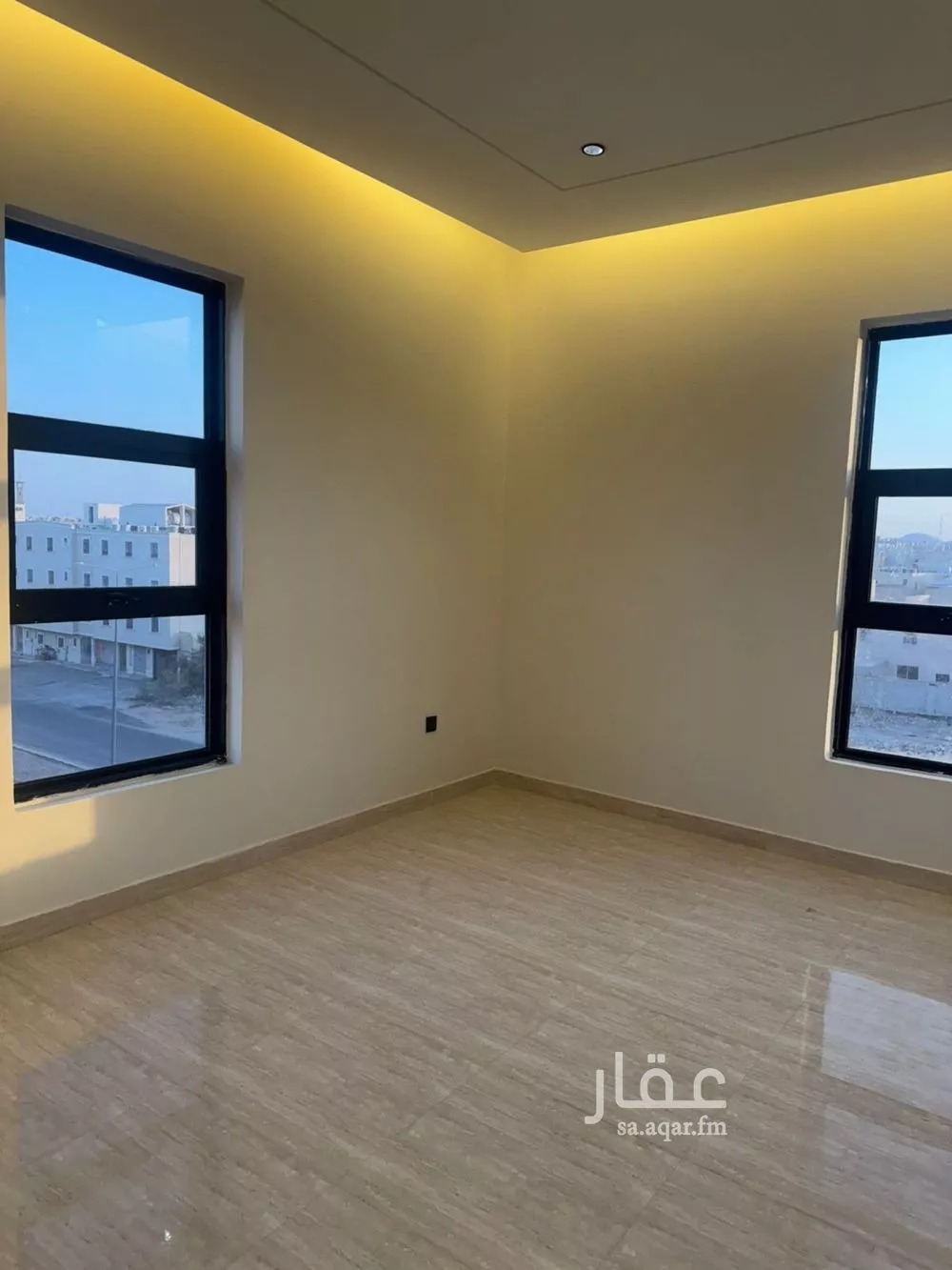 شقة 6 غرف في عكاظ 22