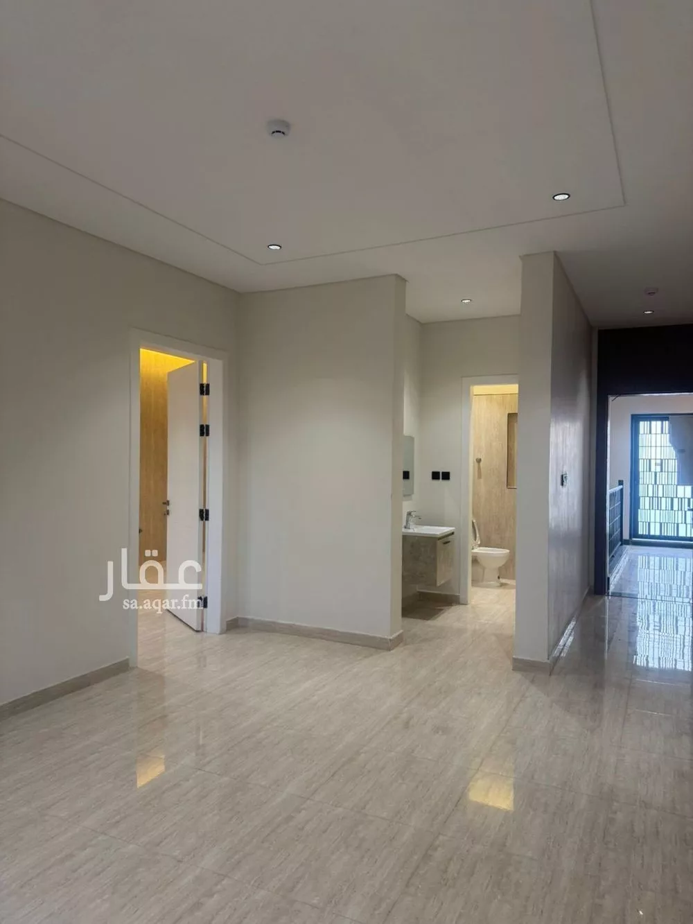 شقة 6 غرف في عكاظ 6