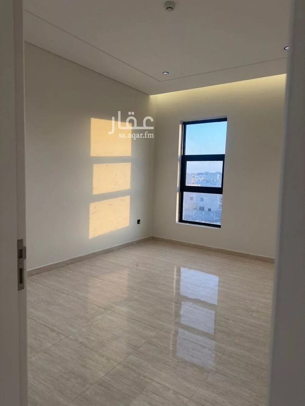 شقة 6 غرف في عكاظ 7