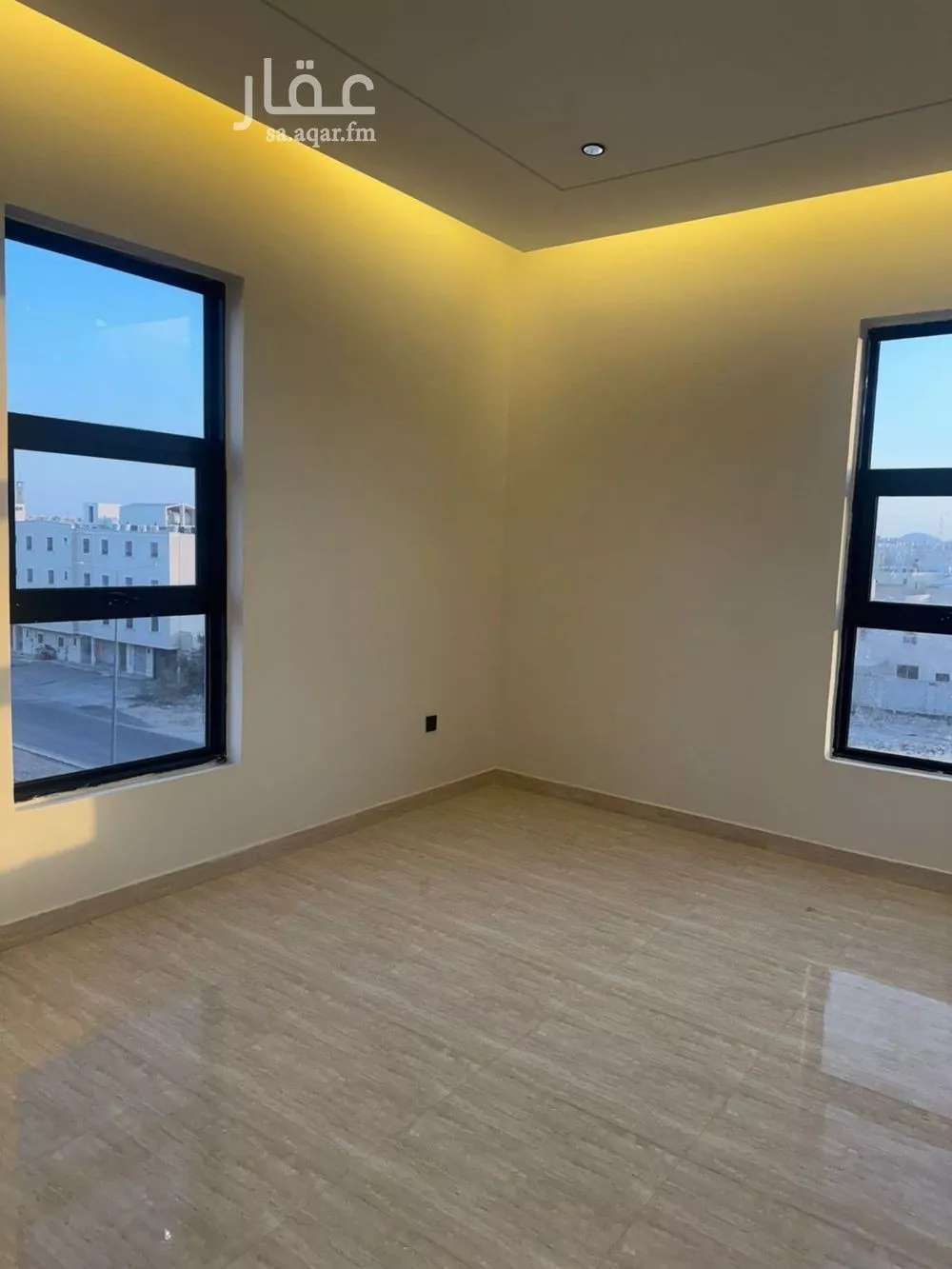 شقة 6 غرف في عكاظ 8