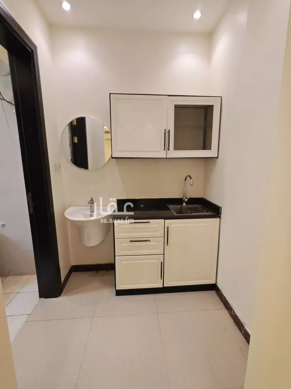 شقة 2 غرف في الروضة 7