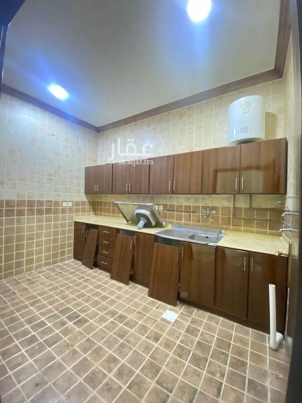 شقة 4 غرف في الريان 9