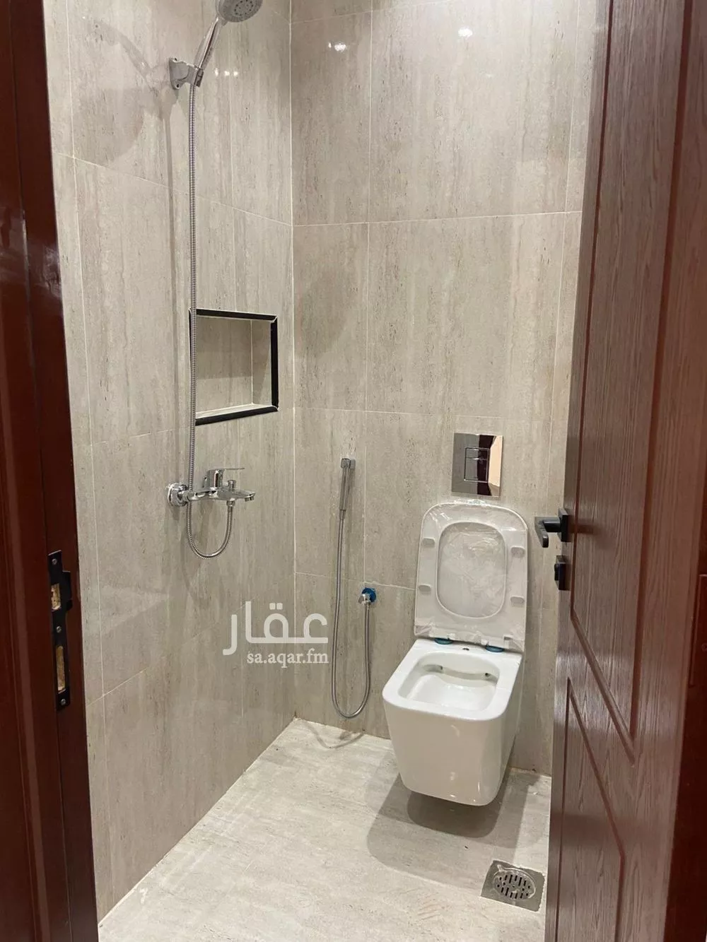 شقة 4 غرف في عكاظ 8