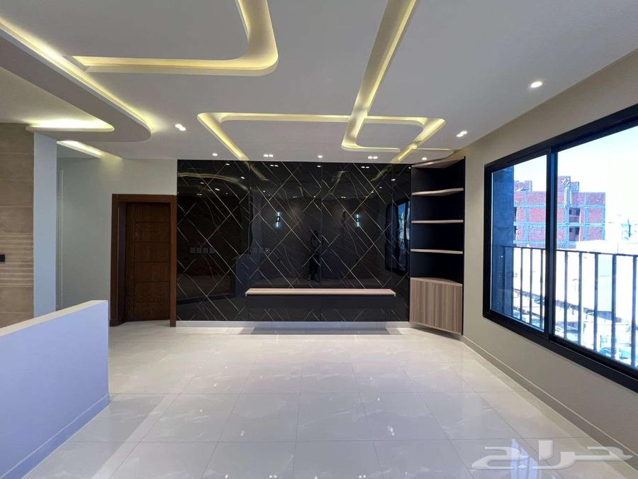 شقة 4 غرف في ولي العهد 8