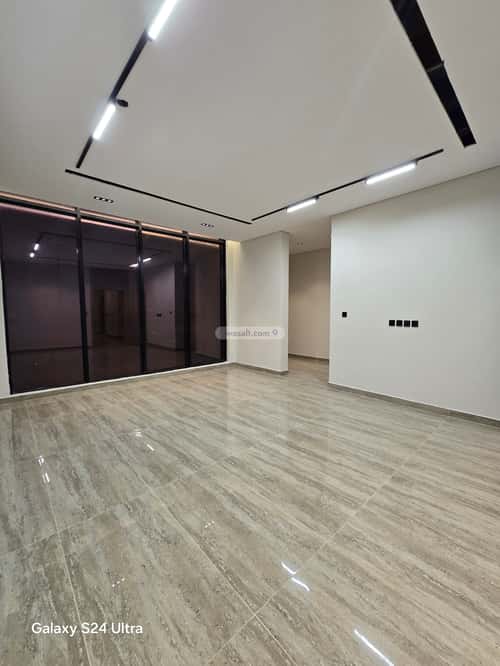 8 bedroom villa in Al Lulu 5