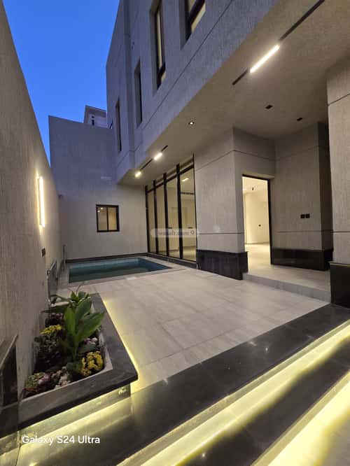 8 bedroom villa in Al Lulu 11