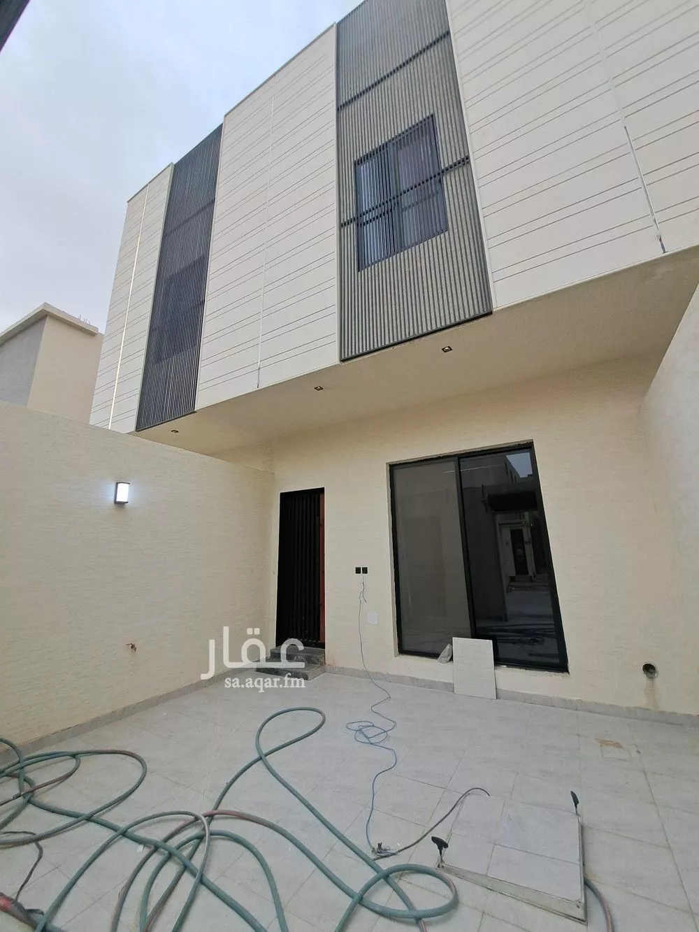 فيلا 5 غرف في طويق 12