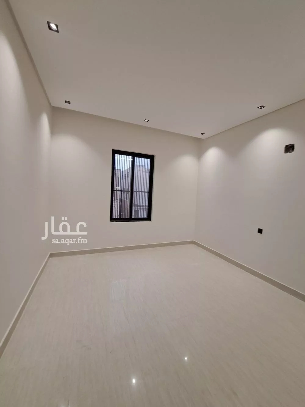 فيلا 5 غرف في طويق 17