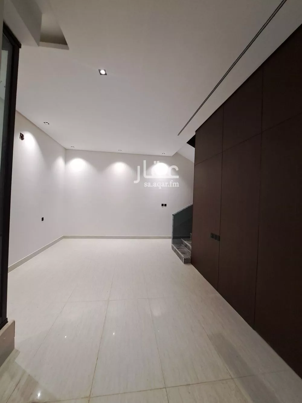 فيلا 5 غرف في طويق 10