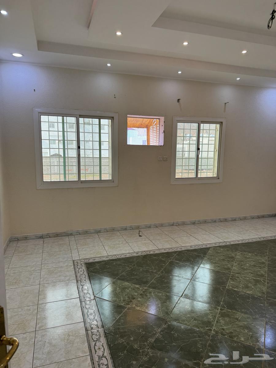 شقة 4 غرف في الدفاع 14