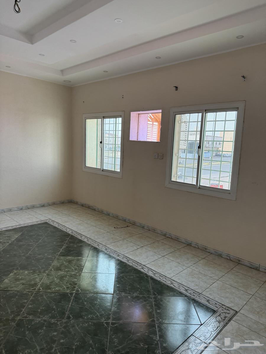 شقة 4 غرف في الدفاع 8