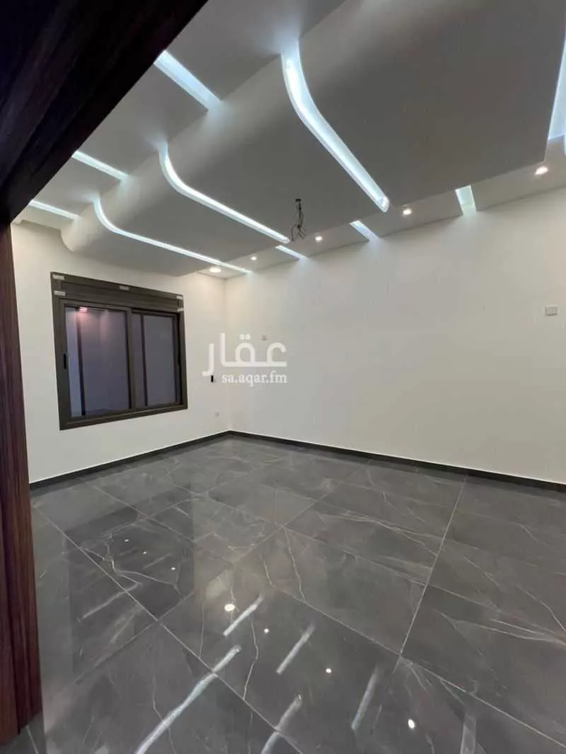 شقة 9 غرف في الشراع 9