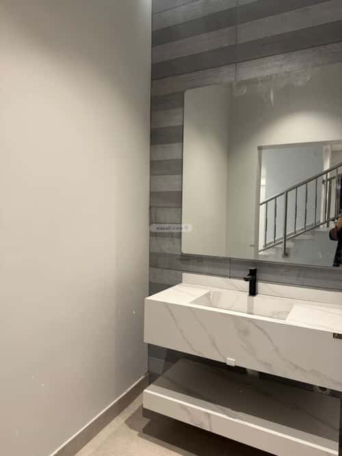 فيلا 7 غرف في الشراع 3