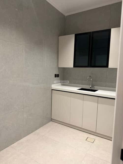 فيلا 7 غرف في الشراع 4