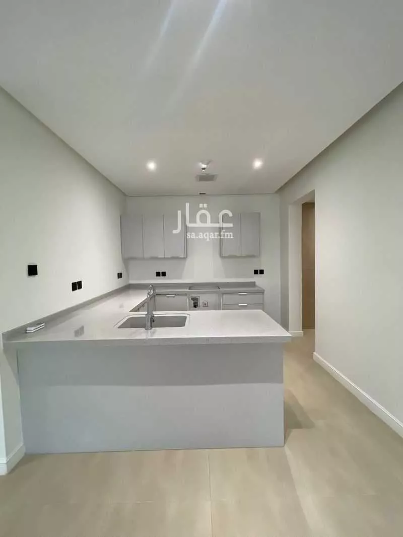 شقة 3 غرف في الملقا 5