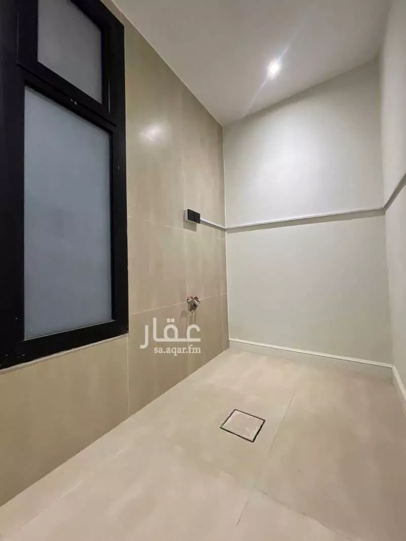 شقة 3 غرف في الملقا 6