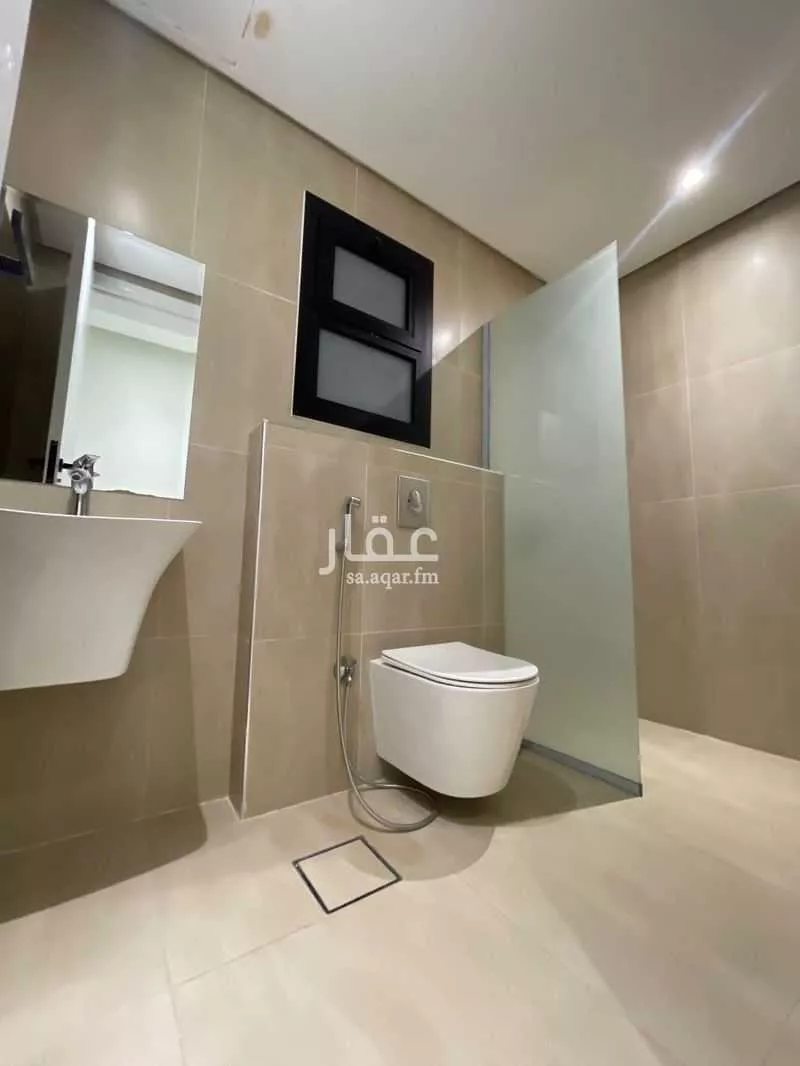 شقة 3 غرف في الملقا 8