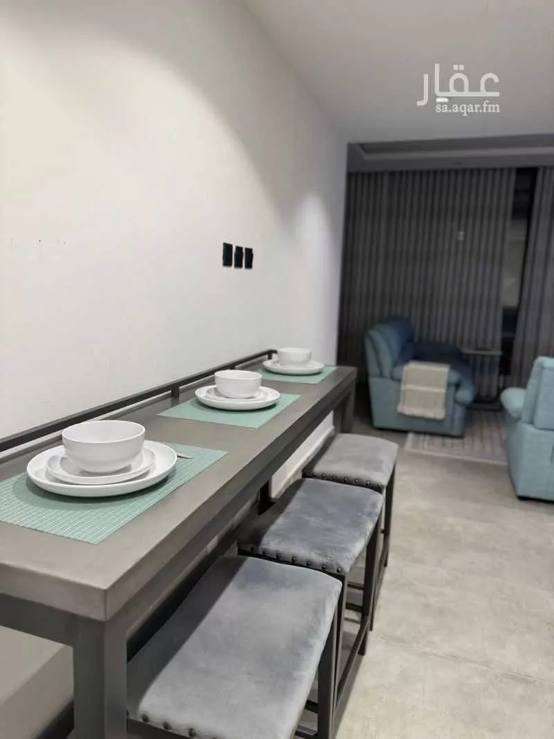 شقة 1 غرف في الملقا 8