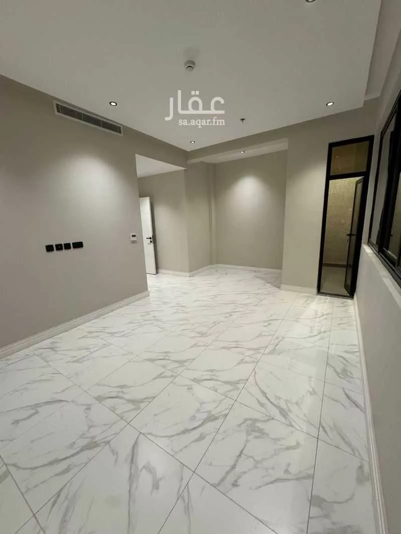 شقة 4 غرف في الملقا 15