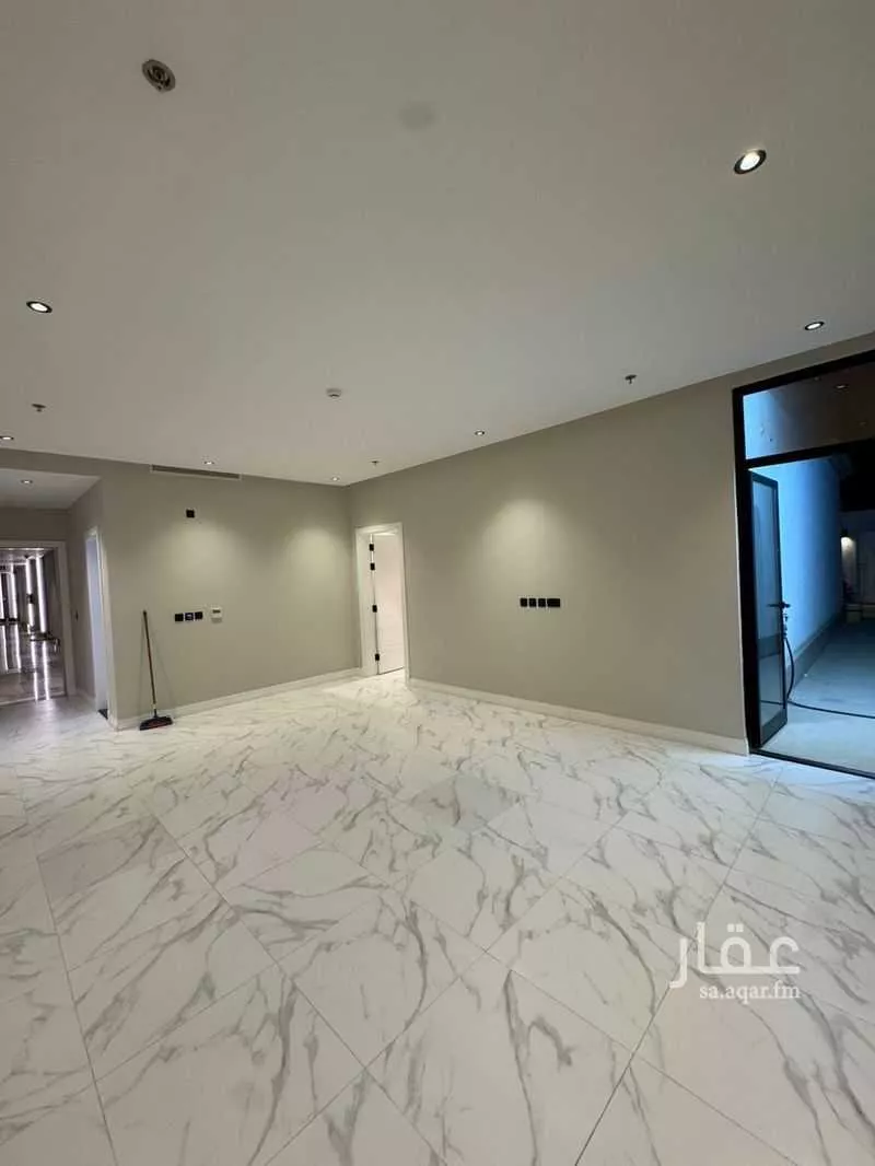 شقة 4 غرف في الملقا 18