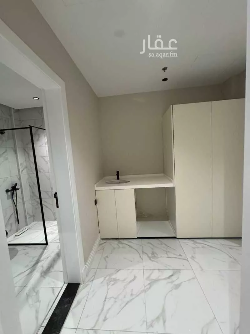 شقة 4 غرف في الملقا 7