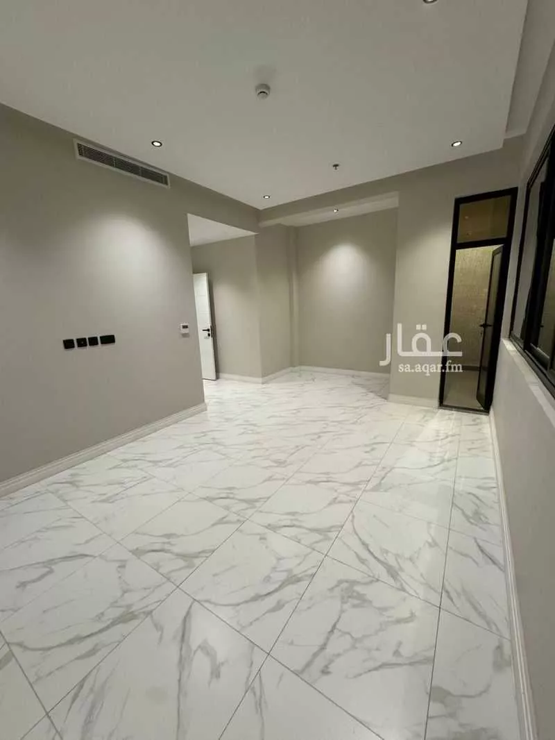 شقة 4 غرف في الملقا 10