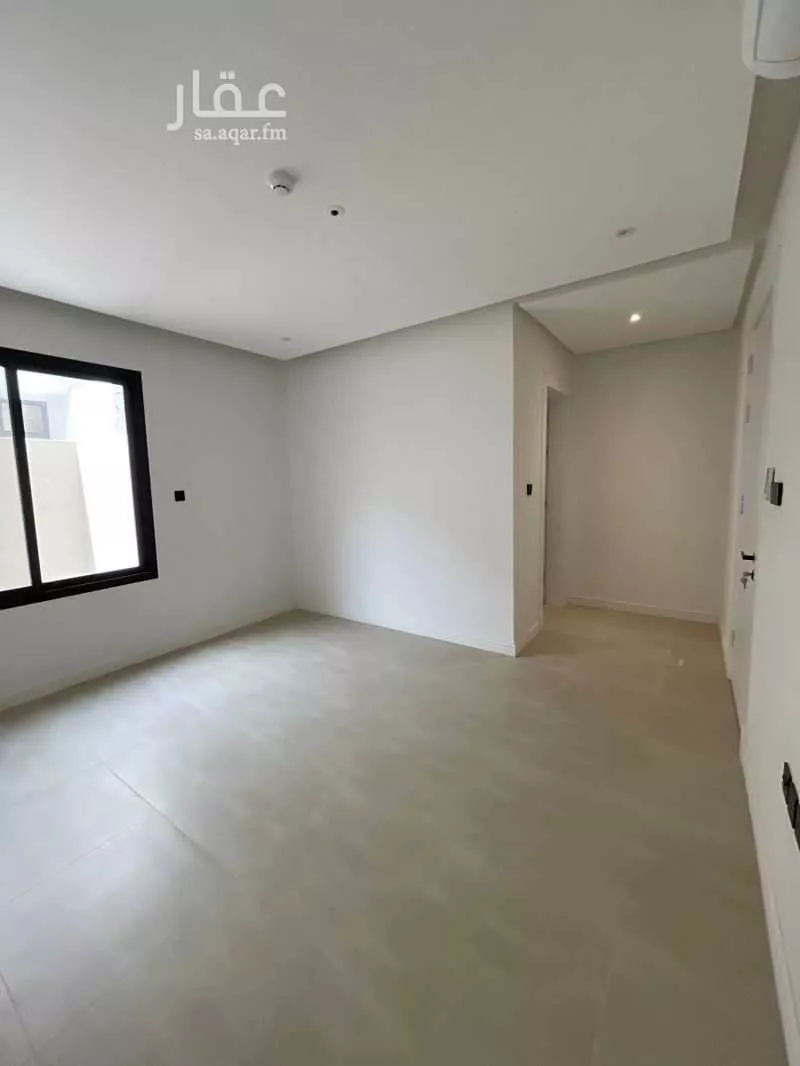 فيلا 4 غرف في الملقا 11