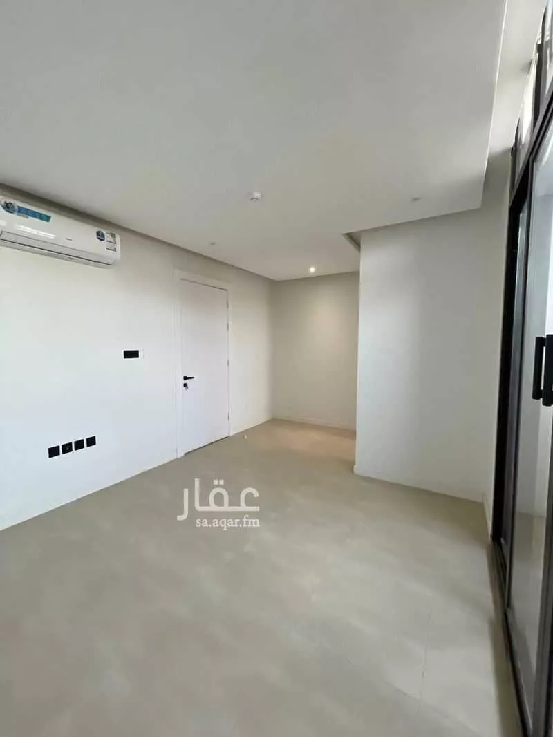 فيلا 4 غرف في الملقا 14