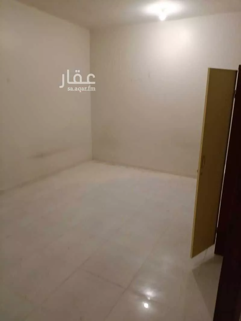 1050 sqm building in Dhahrat Laban 6