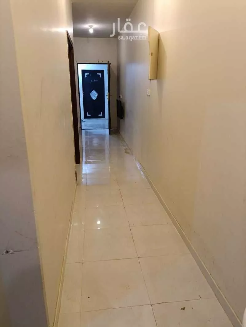 1050 sqm building in Dhahrat Laban 7